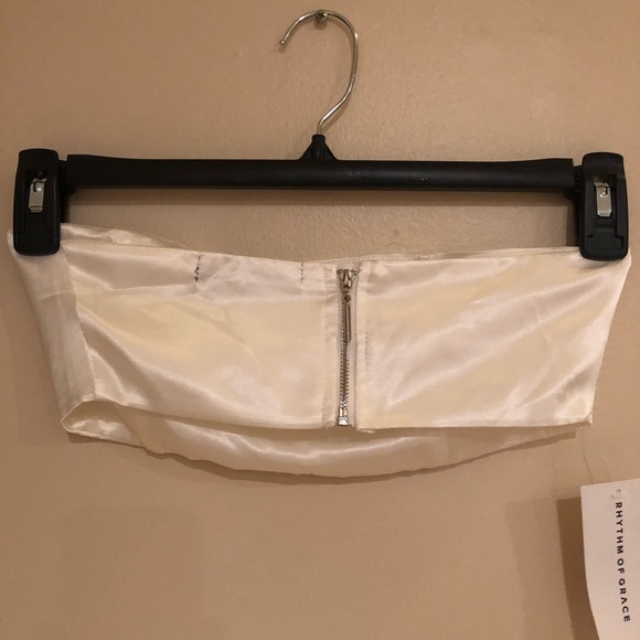 2 piece white pant and crop top set - Picture 7 of 9